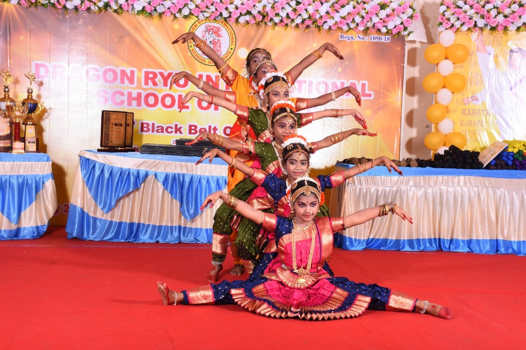 Bharatanatyam dance performance
